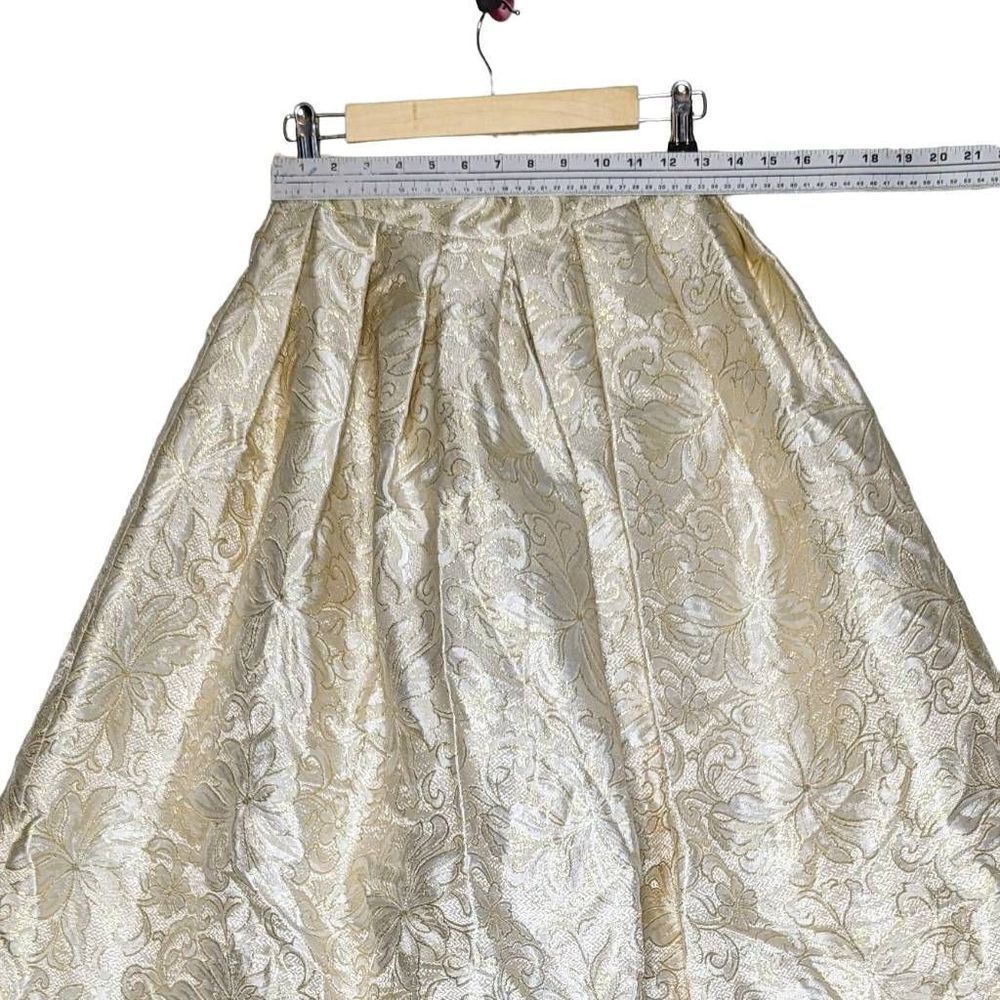 Hampton Nites Embroidered Metallic Cropped Blouse Pleated Skirt Beige Sz Medium - Picture 3 of 15